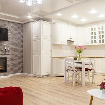 Vip- Elite Lemberg Apartments Bagian luar foto