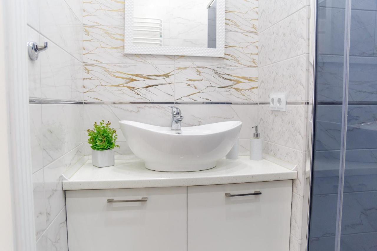 Vip- Elite Lemberg Apartments Bagian luar foto